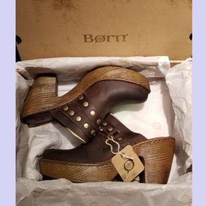 Born Studded Leather Clogs Size 9